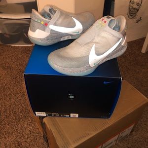 Nike BB ADAPT